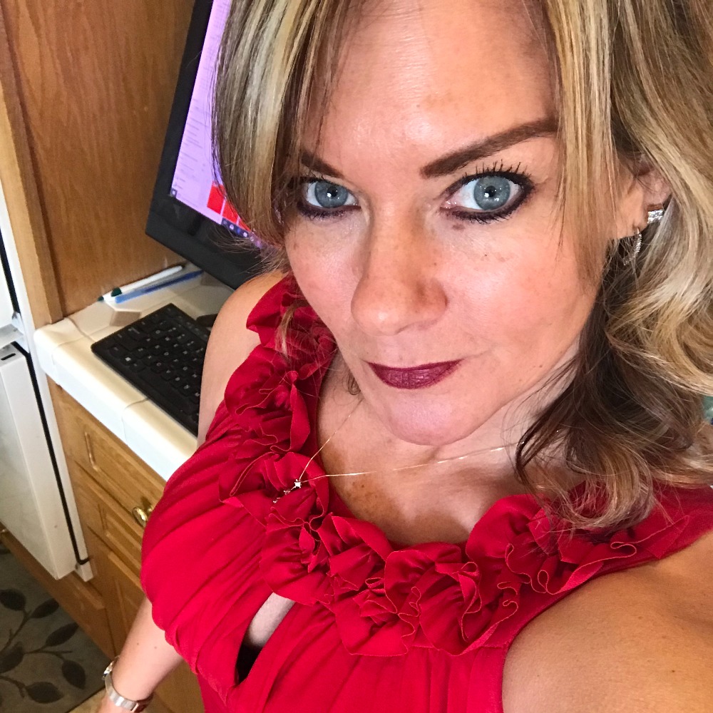 Meet your Posher, Leslie